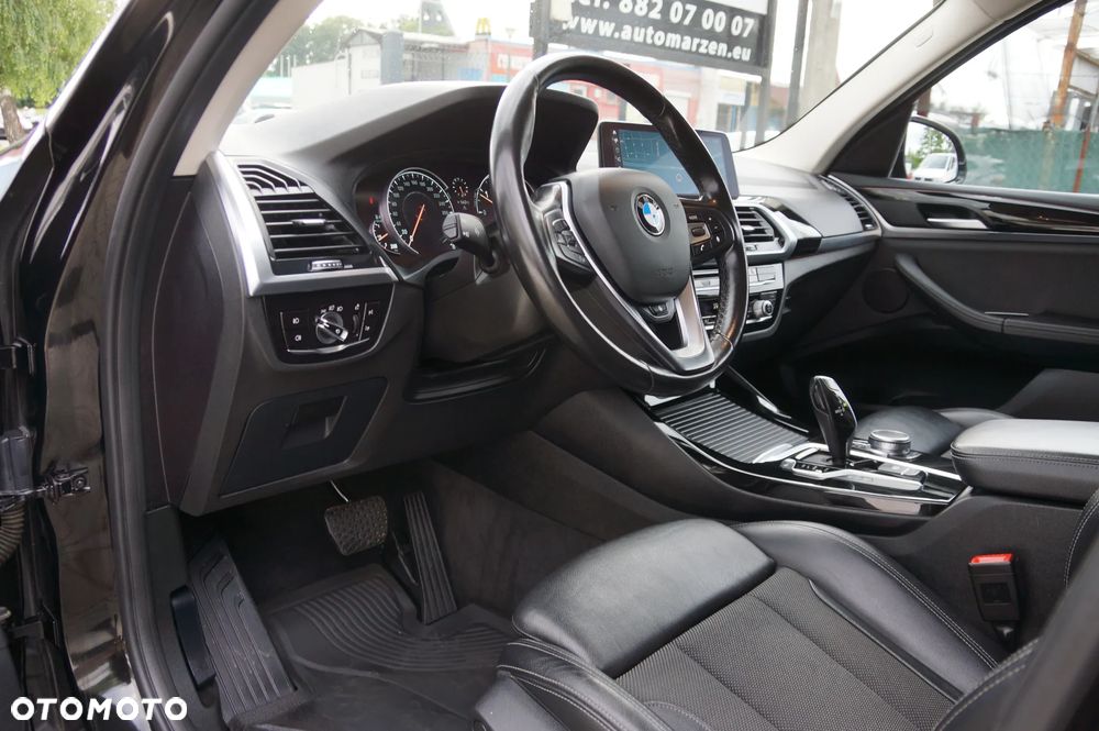 BMW X3 xDrive20d - 27