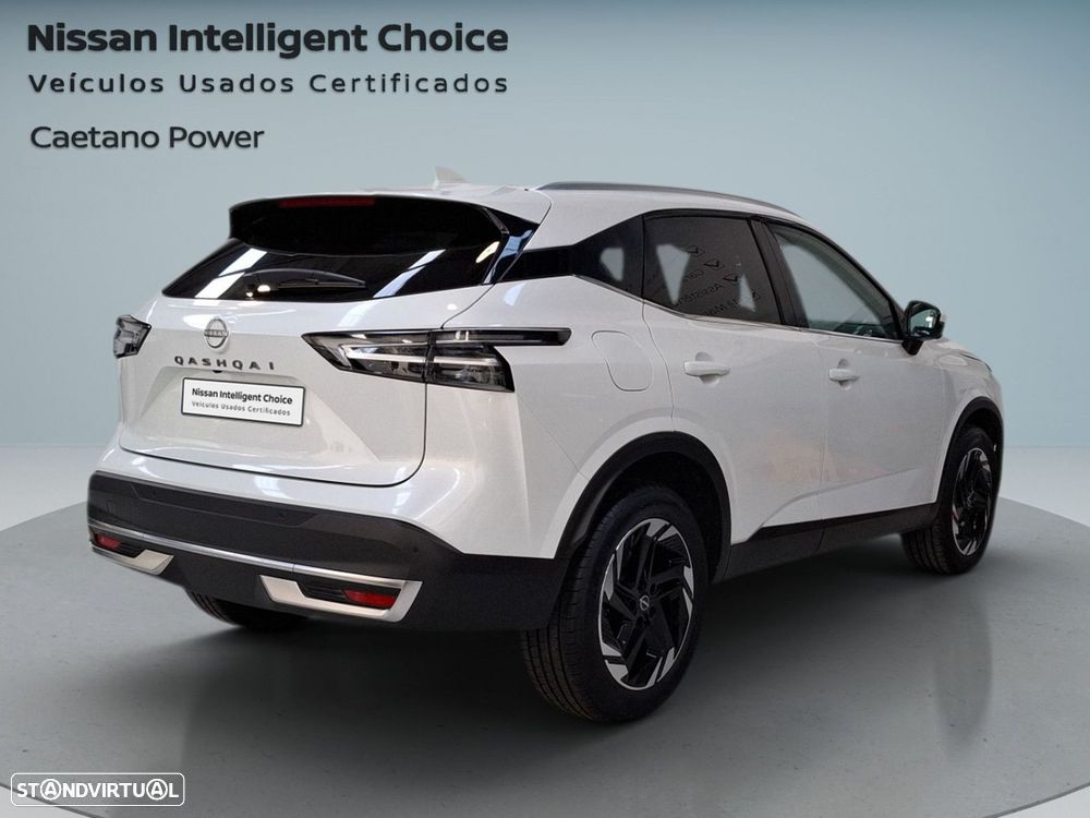 Nissan Qashqai 1.3 DIG-T Acenta Xtronic - 24