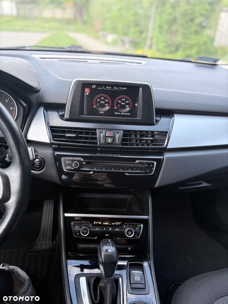 BMW Seria 2 218d Sport-Aut - 11