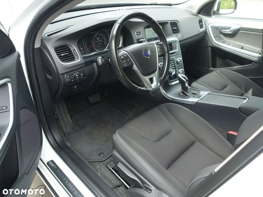 Volvo V60 D4 Geartronic - 9