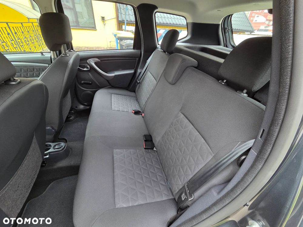 Dacia Duster 1.2 TCe Celebration S&S EU6 - 8