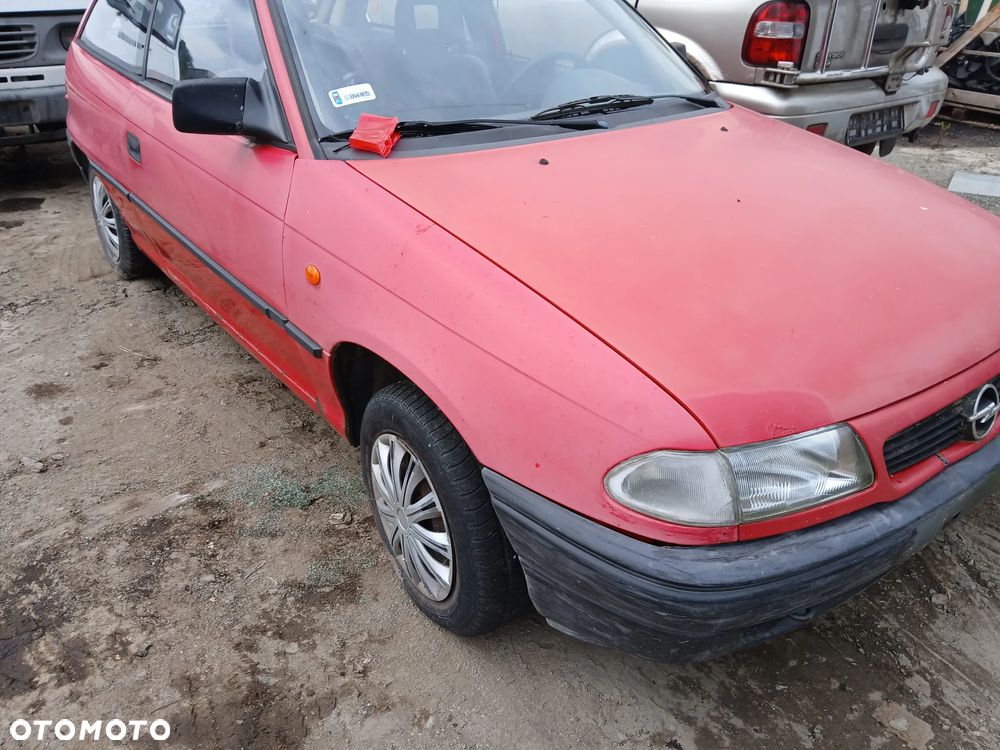 opel astra F  maska pokrywa silnika klapa bagażnika zderzak lampa reflektor pas przedni stop lampy - 2