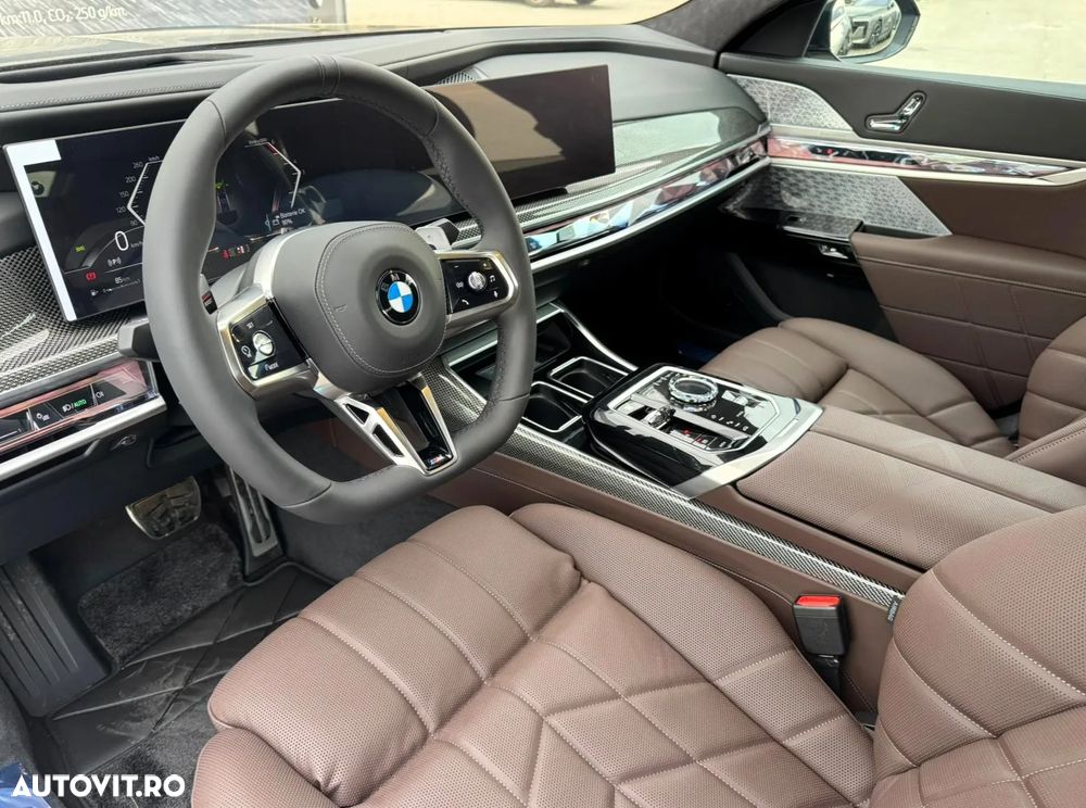BMW Seria 7 740d xDrive MHEV - 8