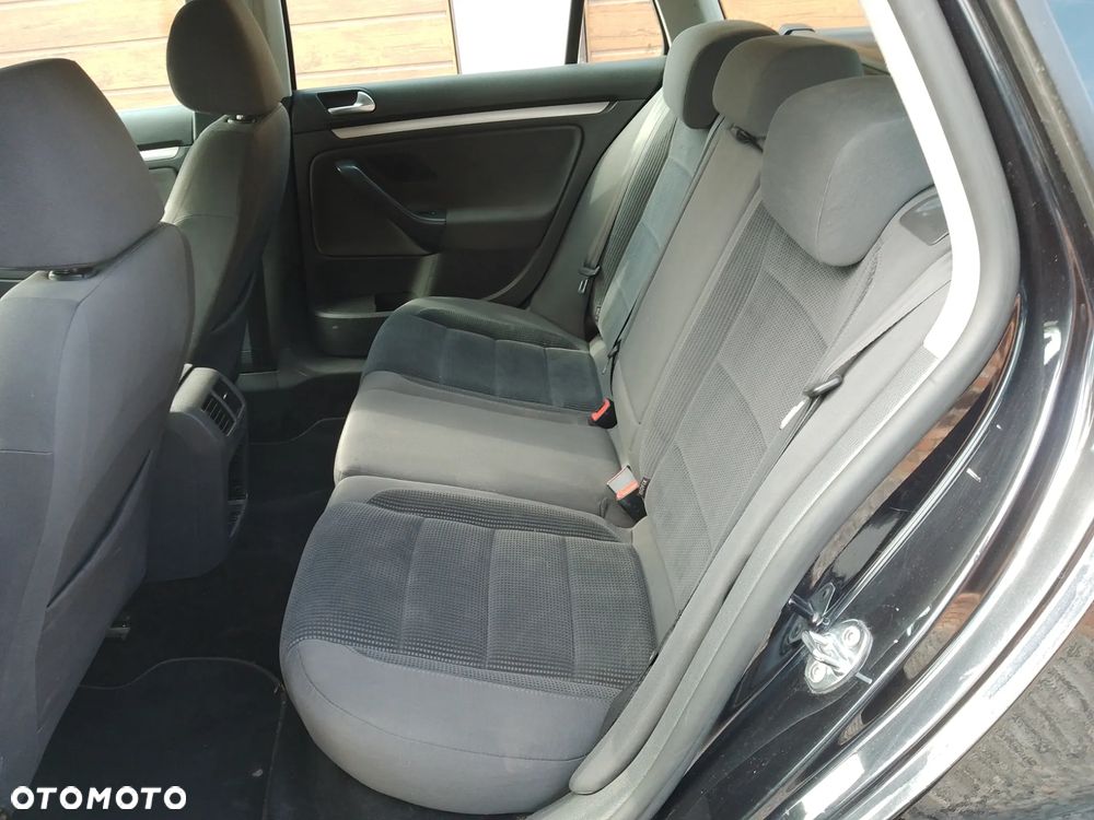 Volkswagen Golf - 11