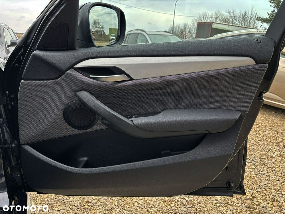 BMW X1 xDrive20d - 28