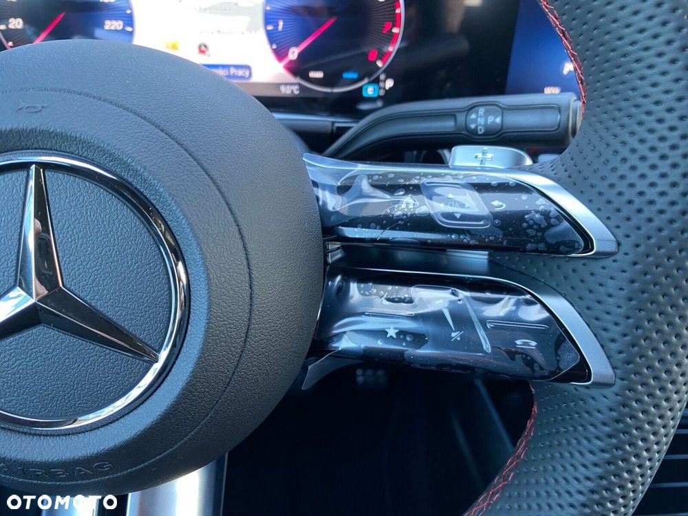 Mercedes-Benz GLA - 14