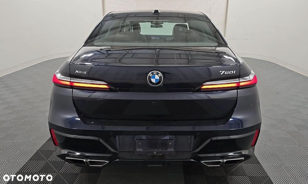 BMW Seria 7 - 11
