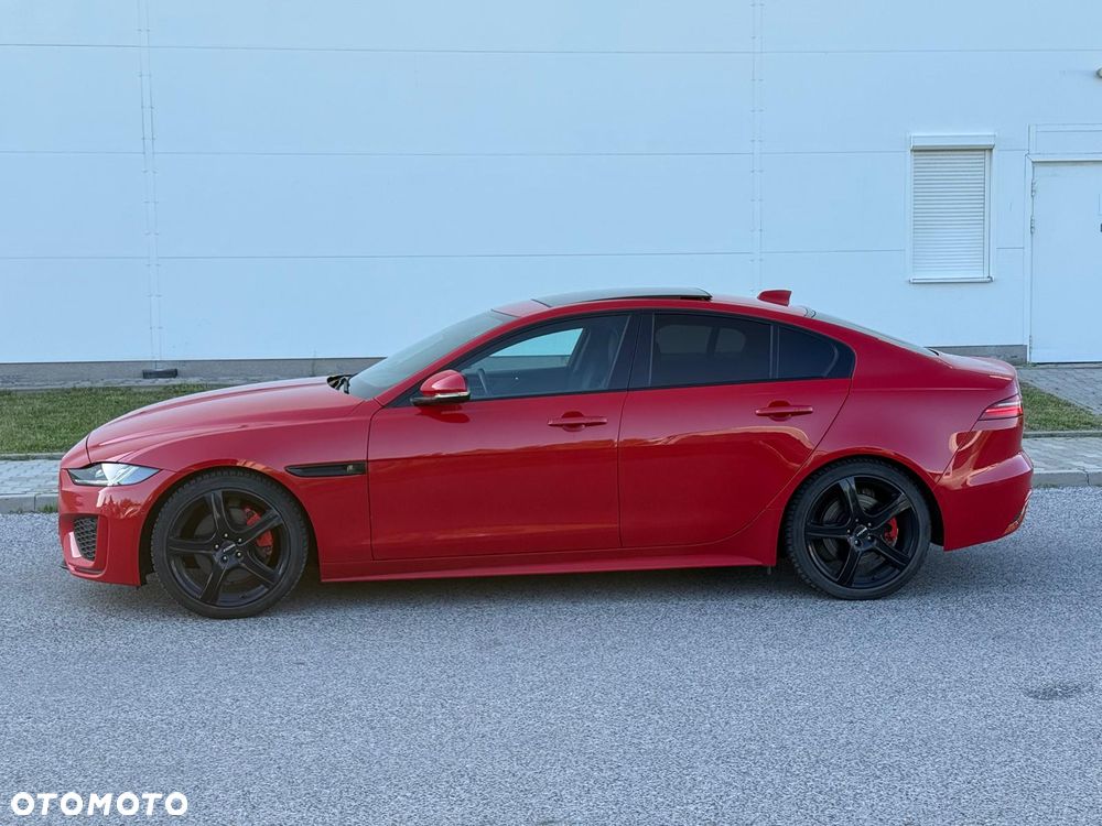 Jaguar XE 2.0 D180 R-Dynamic SE - 5