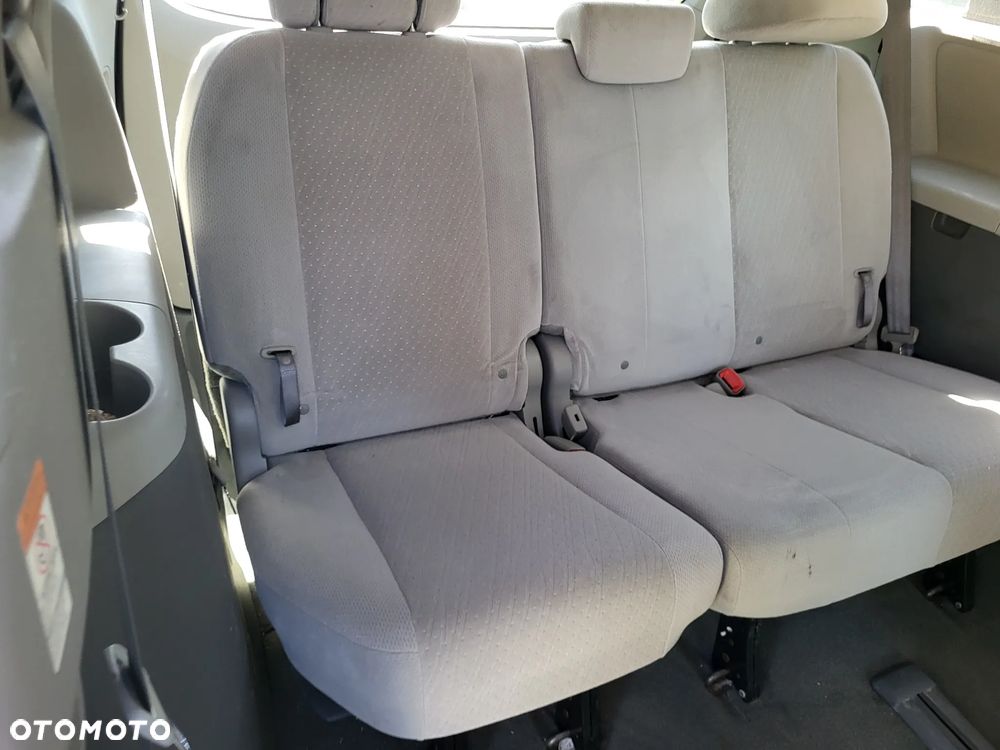 Toyota Sienna 3.5 V6 LE AWD - 37
