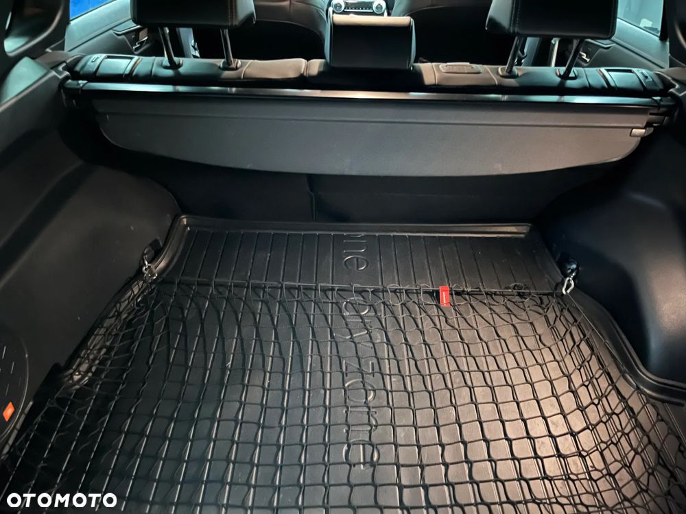 Toyota RAV4 2.5 Hybrid Black Edition by JBL 4x4 - 10