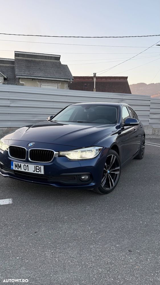 BMW Seria 3 320d Sport Line - 2