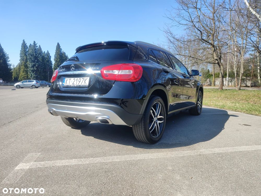 Mercedes-Benz GLA 250 4-Matic - 1