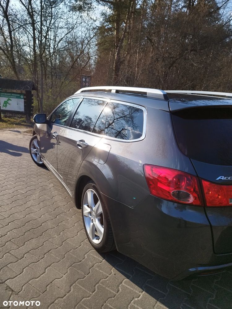 Honda Accord 2.0 Executive Nav - 6