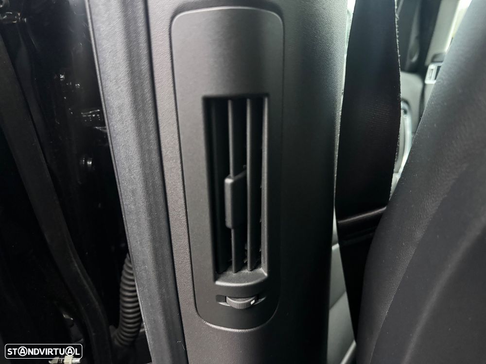 Land Rover Discovery Sport 2.0 eD4 HSE Luxury - 12