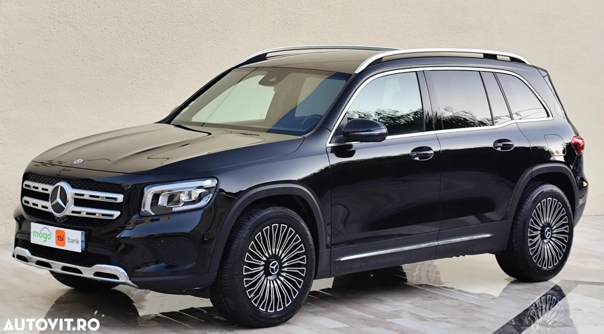 Mercedes-Benz GLB - 13