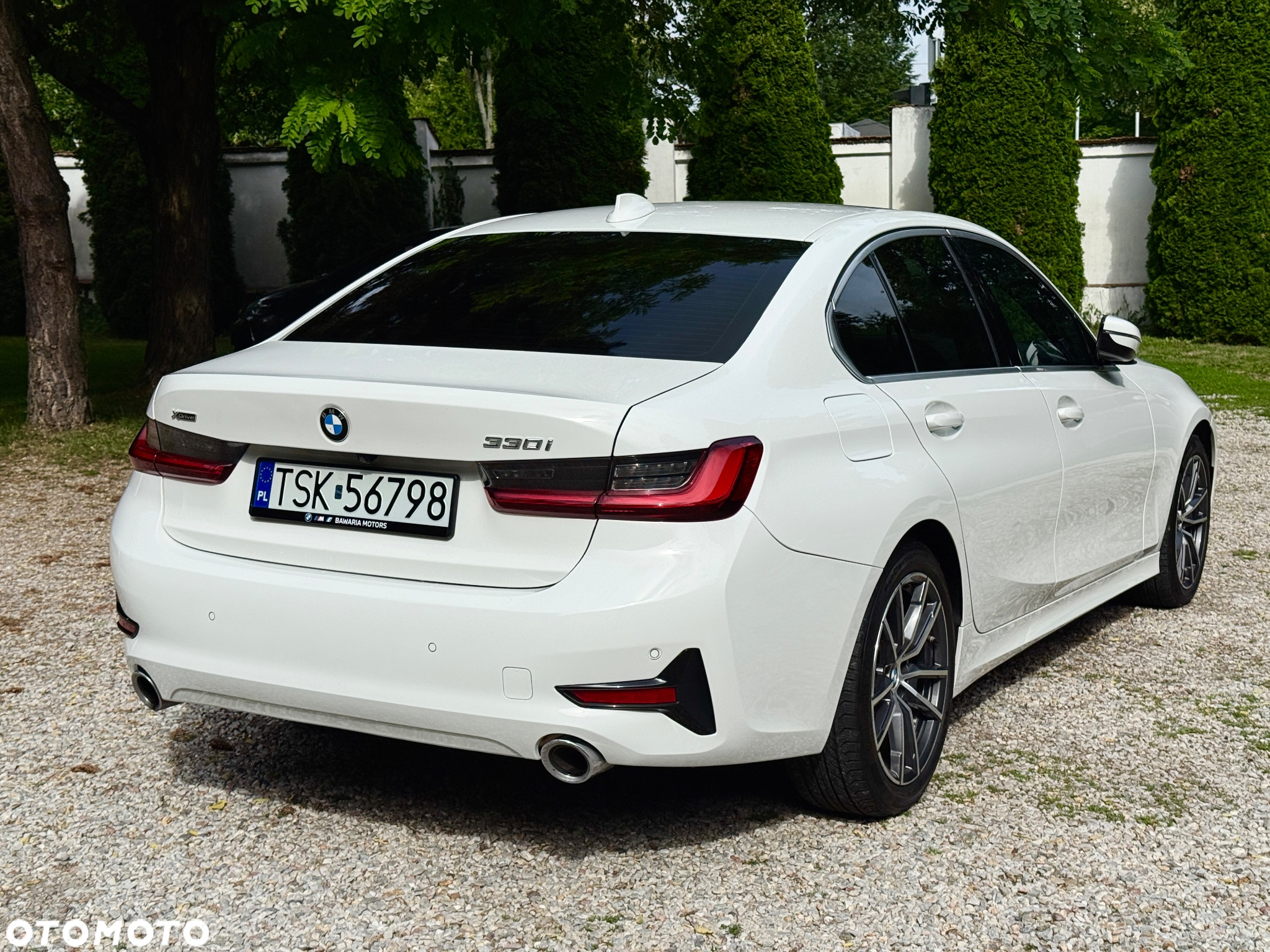 BMW Seria 3 330i xDrive - 13