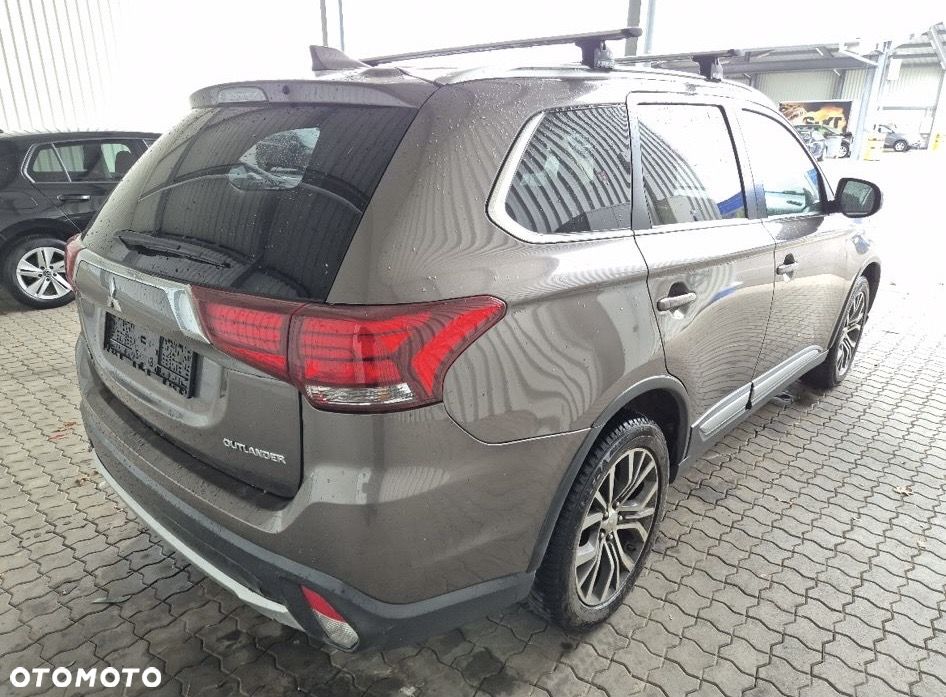 Mitsubishi Outlander 2.0 2WD CVT Edition 100 - 4