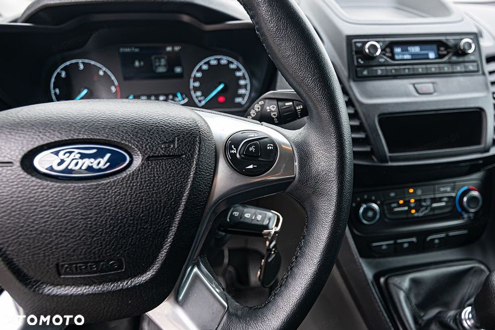 Ford Transit Connect - 19