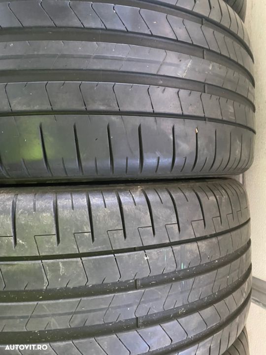 vand 4 anvelope 265/35/22 pirelli de vară la 6,5mm - 3