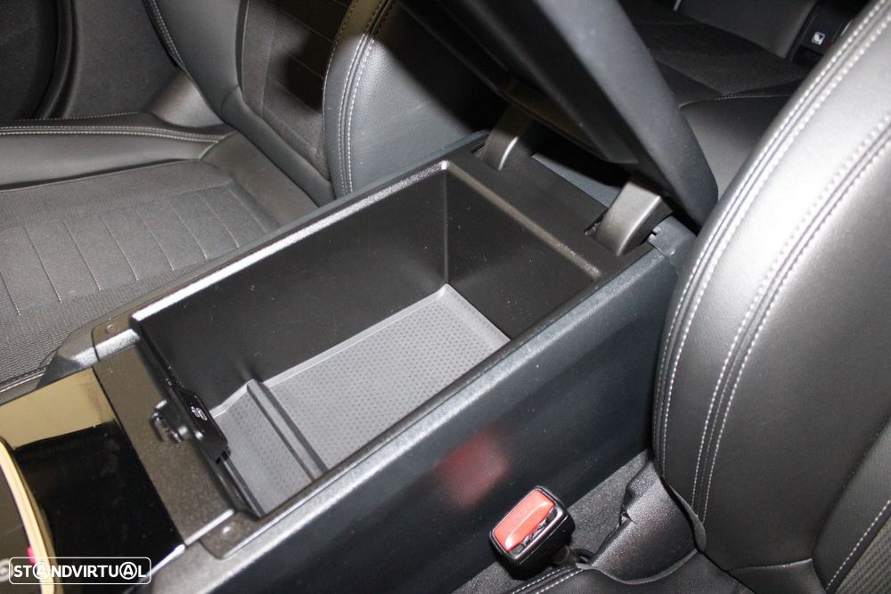 BMW i4 - 36