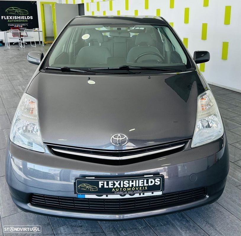 Toyota Prius - 5