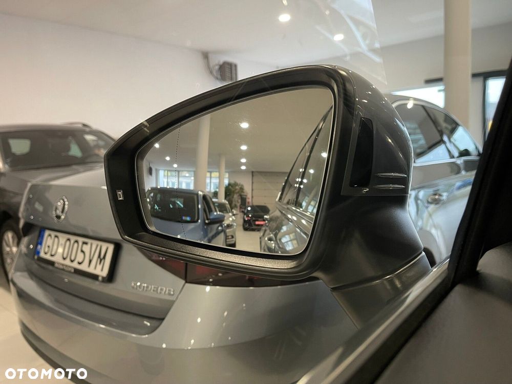 Volkswagen Tiguan 2.0 TDI SCR 4Mot Elegance DSG - 29