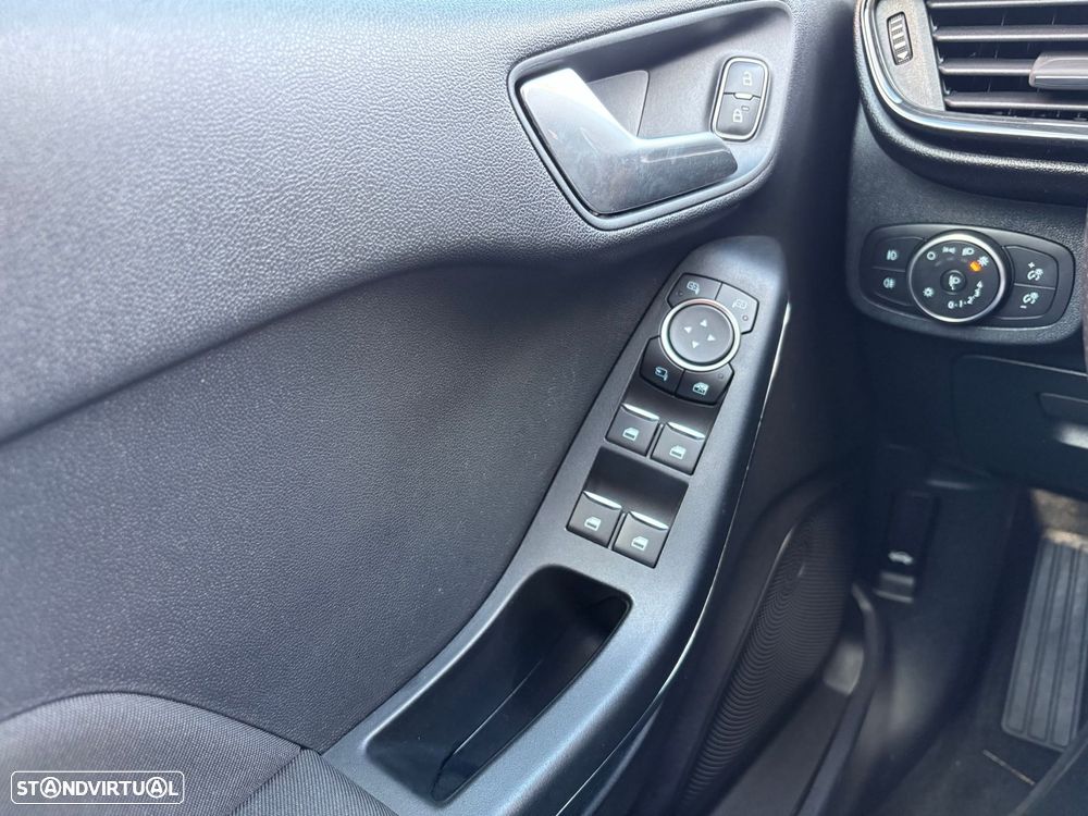 Ford Fiesta 1.0 EcoBoost ST-Line - 36