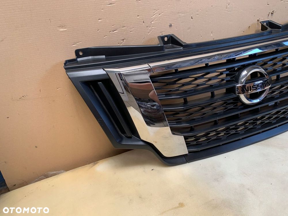 Nissan NV400 OE 62310 8169R grill atrapa Lift - 3