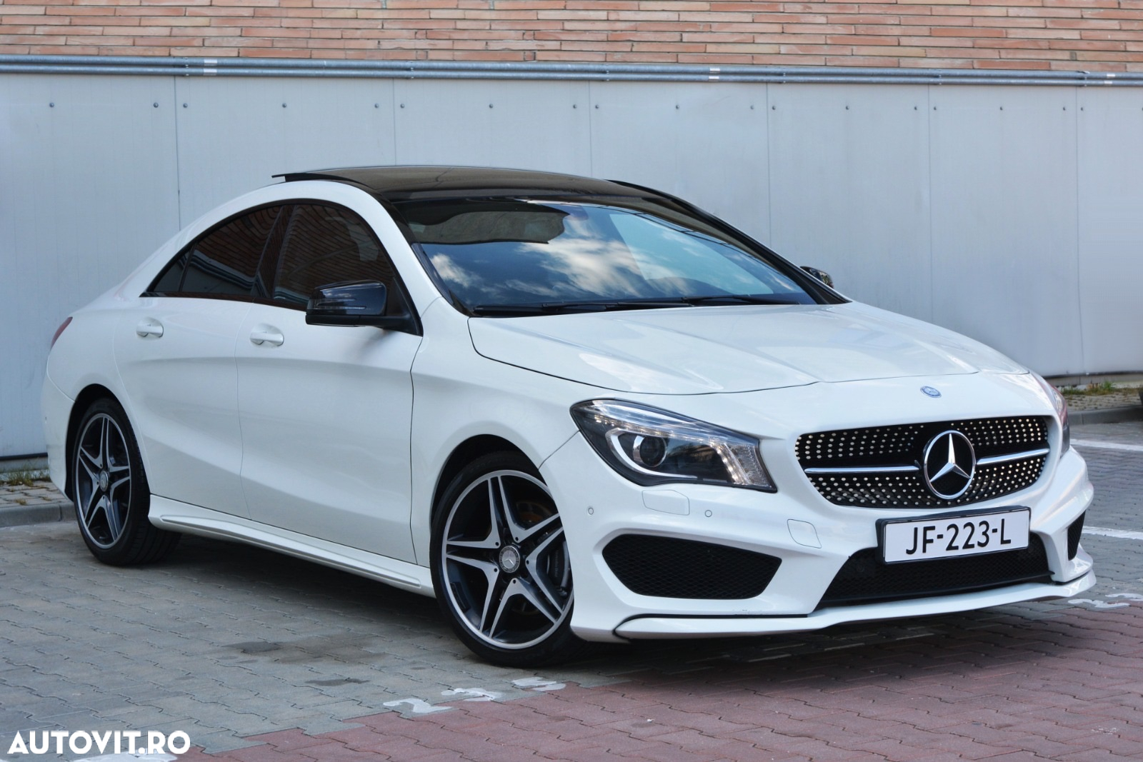 Mercedes-Benz CLA 220 d 7G-DCT AMG Line - 2