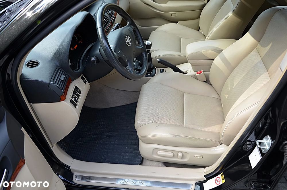 Toyota Avensis 2.2 D-4D Prestige - 14