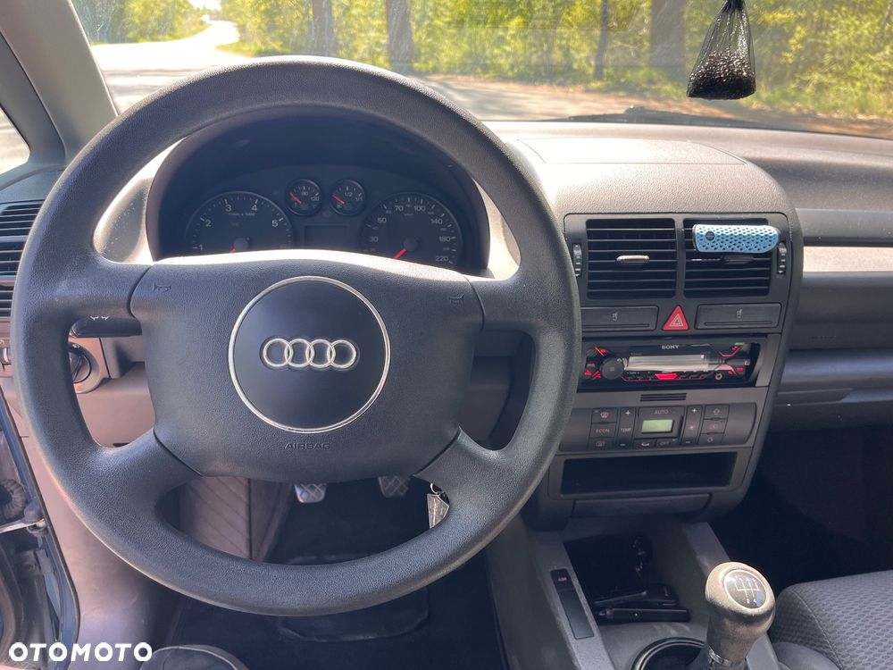 Audi A2 1.4 - 10