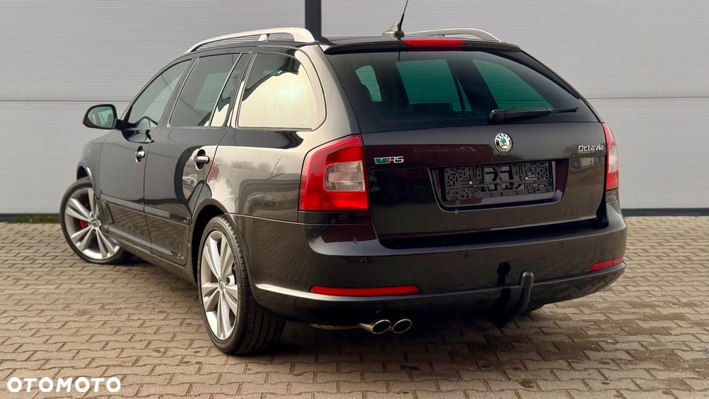 Skoda Octavia 2.0 TDI DPF DSG RS - 3