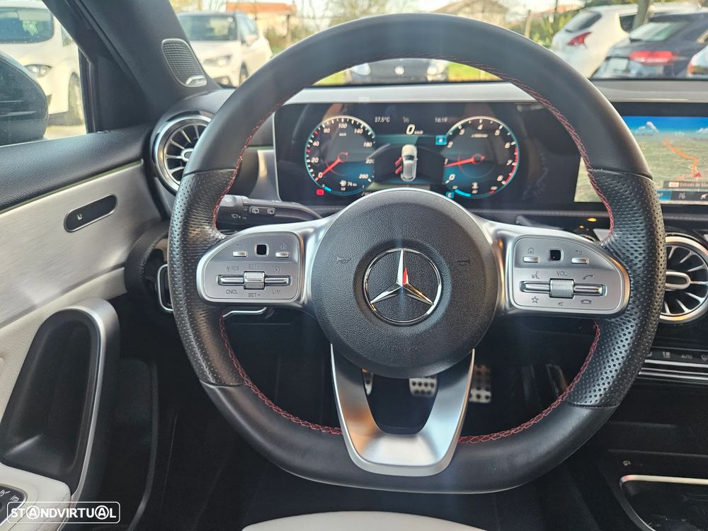 Mercedes-Benz A 200 AMG Line - 22