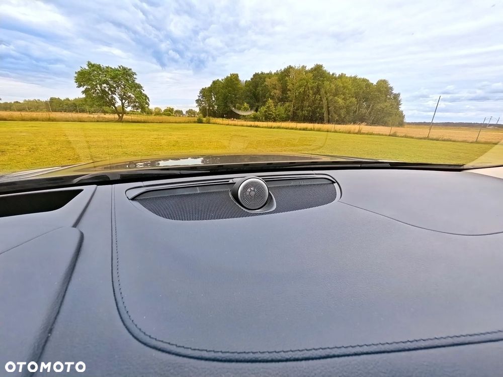 Volvo S90 - 32