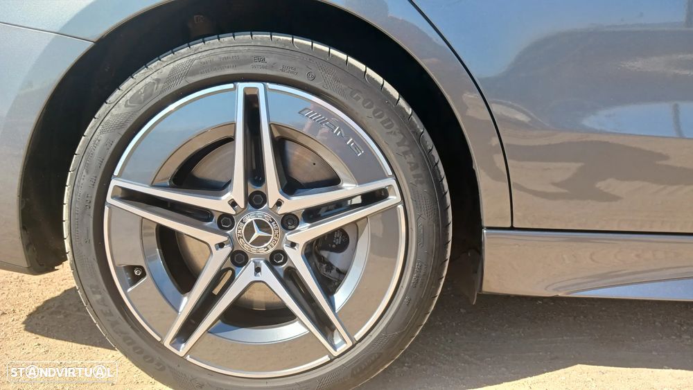 Mercedes-Benz C 300 e AMG Line - 12