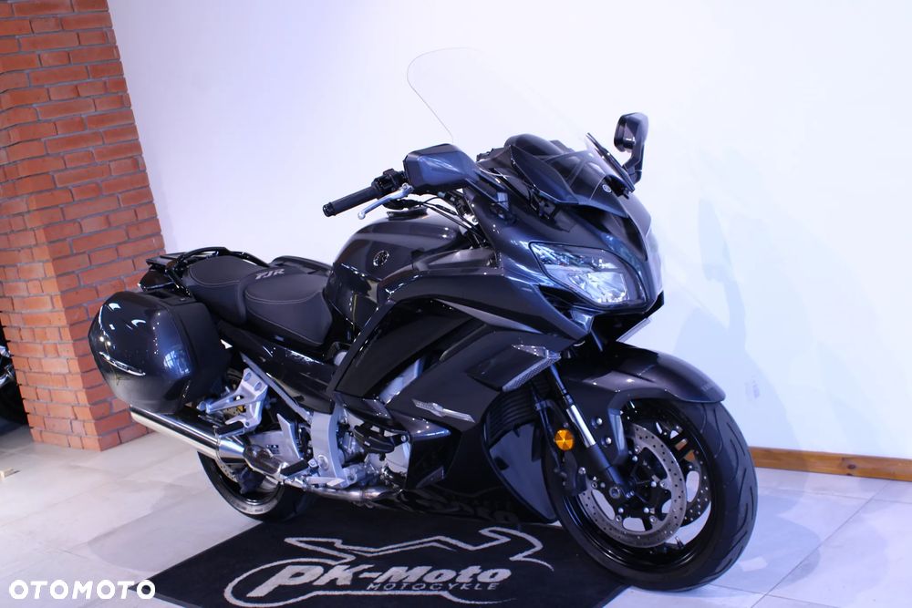 Yamaha FJR - 4