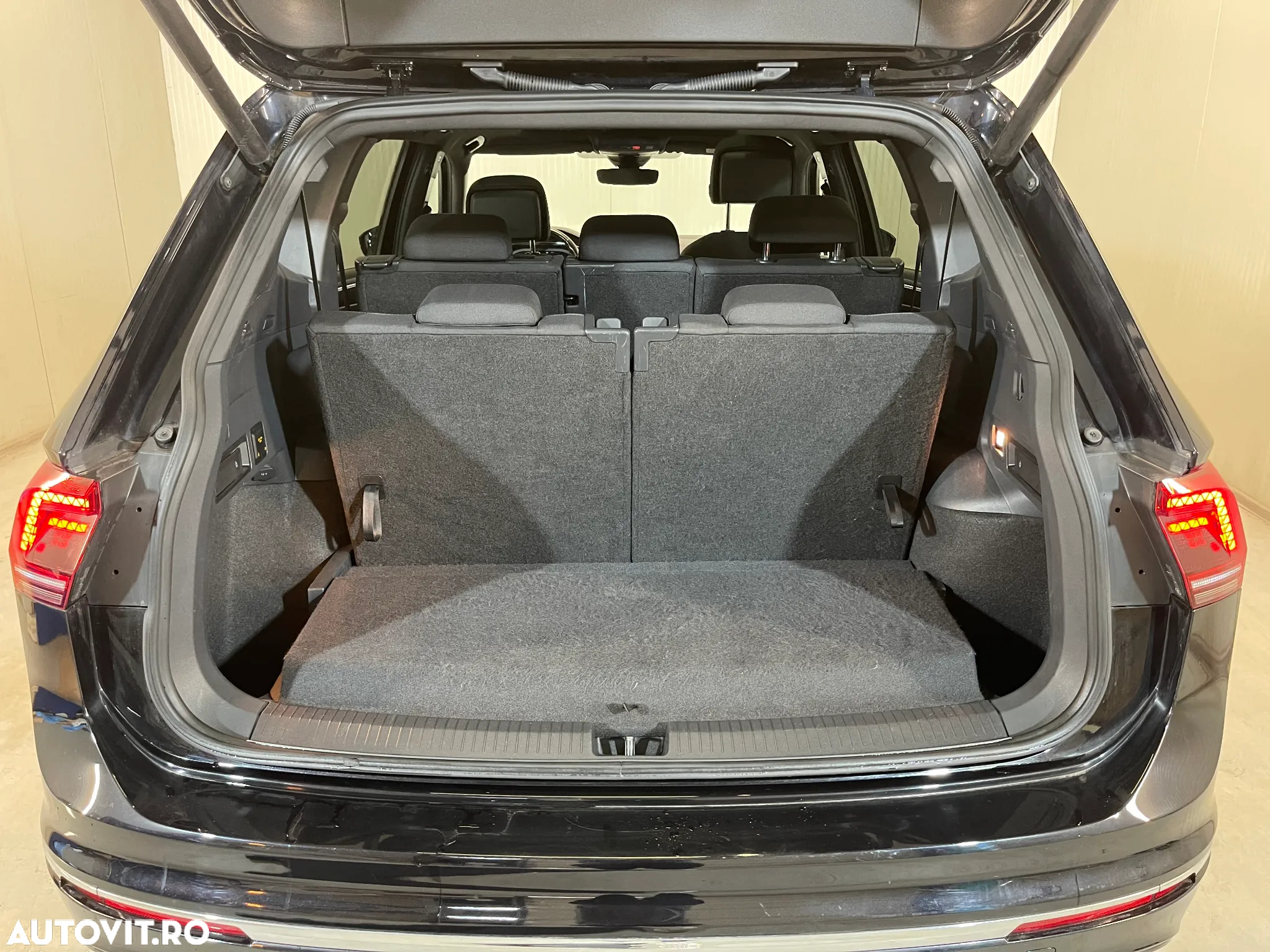 Volkswagen Tiguan Allspace 2.0 TDI DSG R-Line - 15