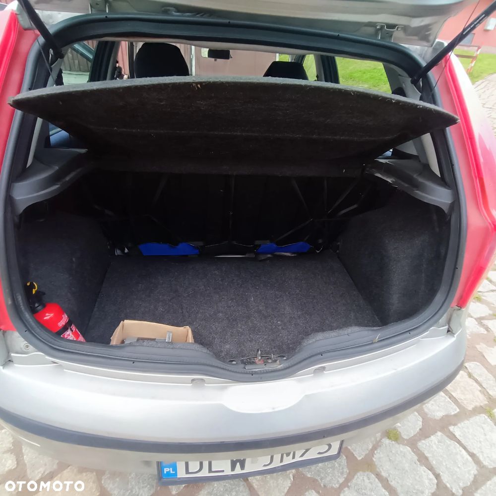 Fiat Punto 1.2 8V Active - 10