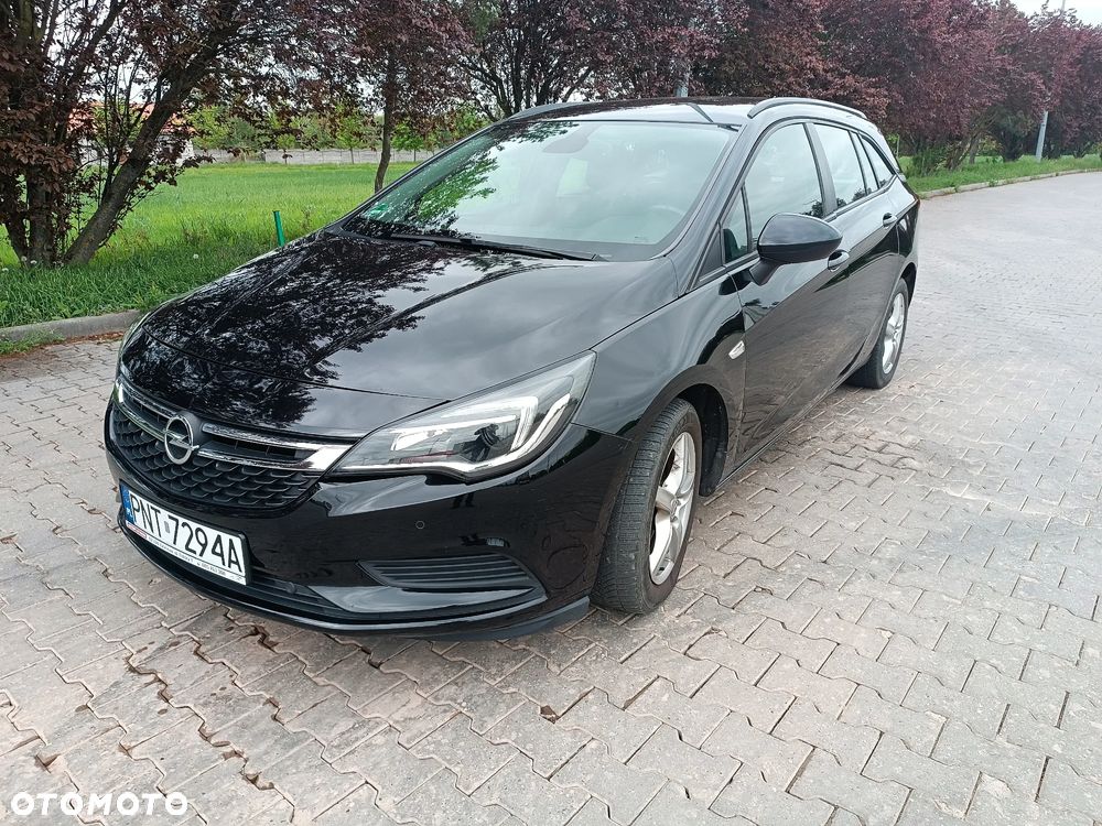 Opel Astra 1.6 CDTI Enjoy S&S - 1