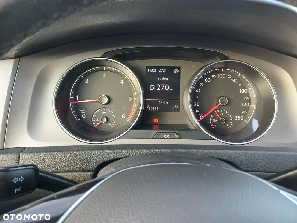 Volkswagen Golf - 5