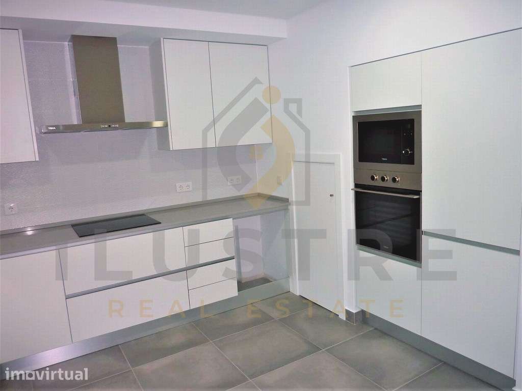 Moradia T3+1 em construção na zona de Fernão Ferro - Grande imagem: 3/30