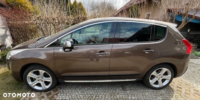 Peugeot 3008 2.0 HYbrid4 - 4