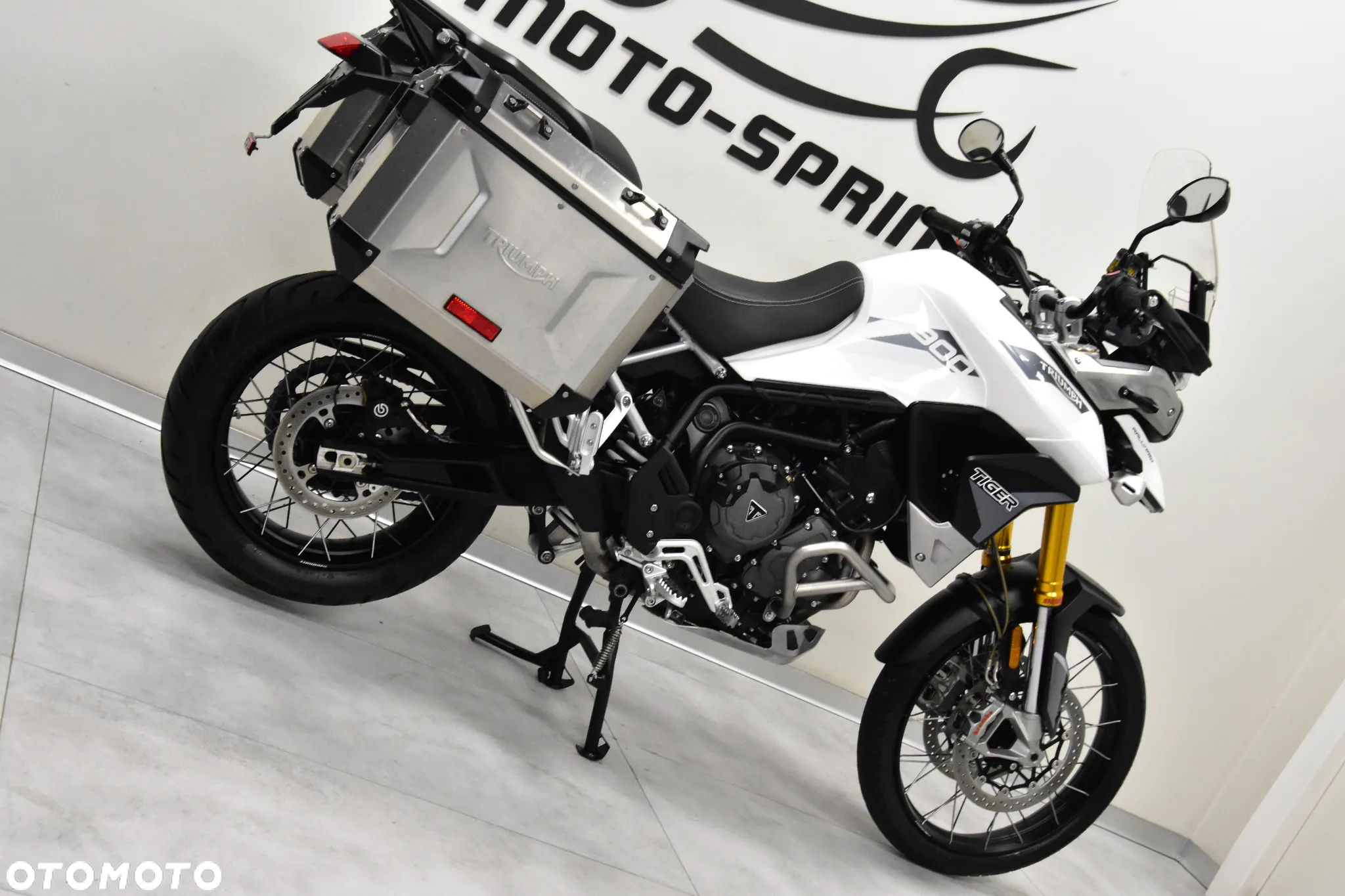 Triumph Tiger - 9