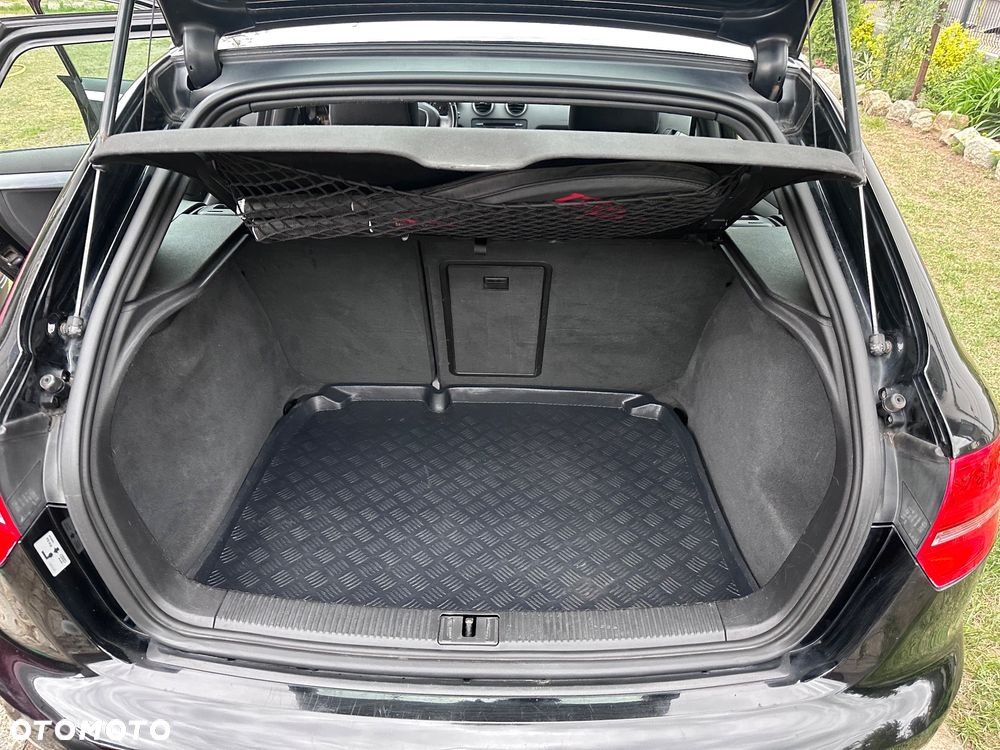 Audi A3 Sportback 2.0 TDI DPF Ambiente - 16