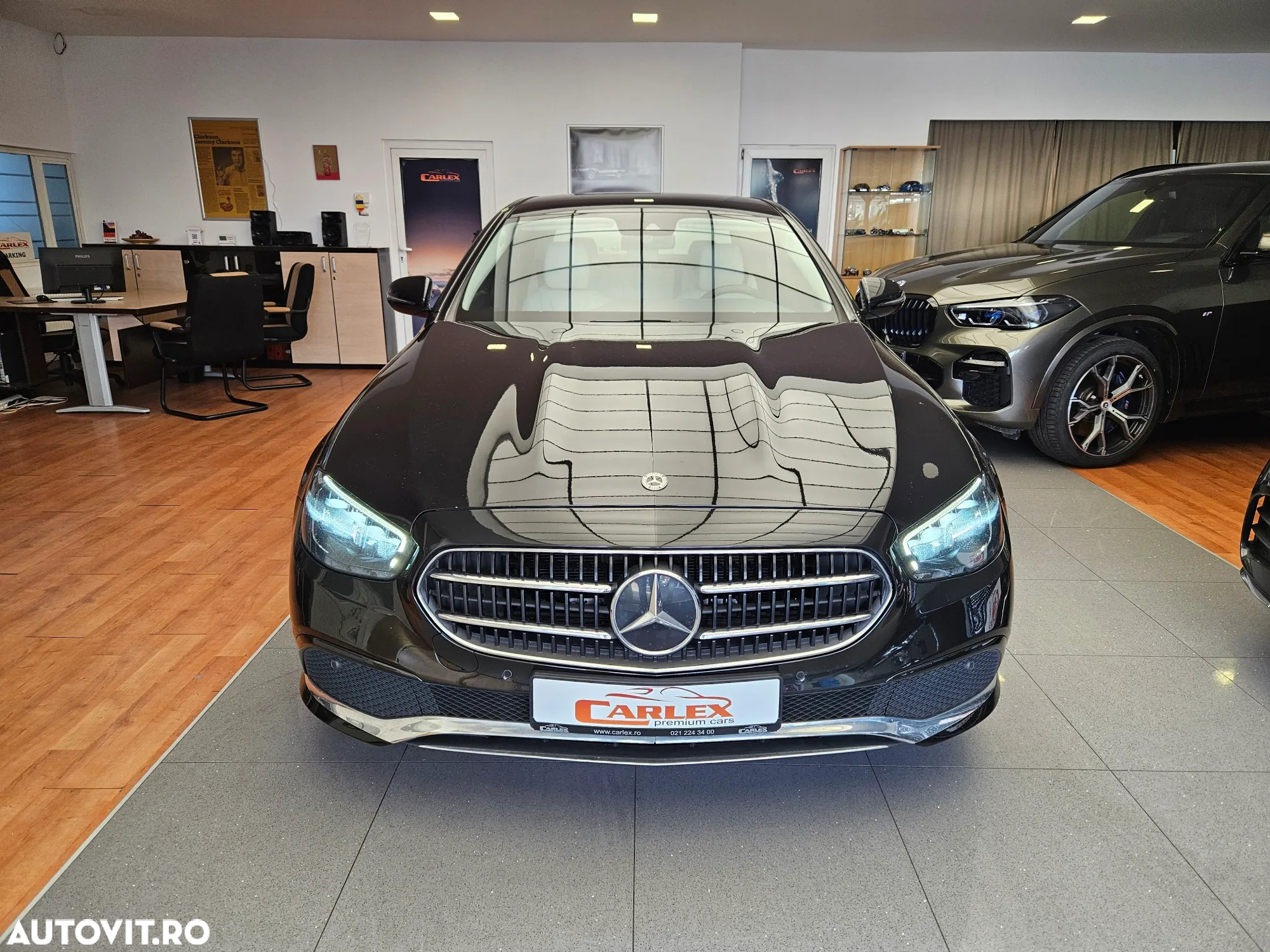 Mercedes-Benz E 220 d 4Matic 9G-TRONIC Avantgarde - 2