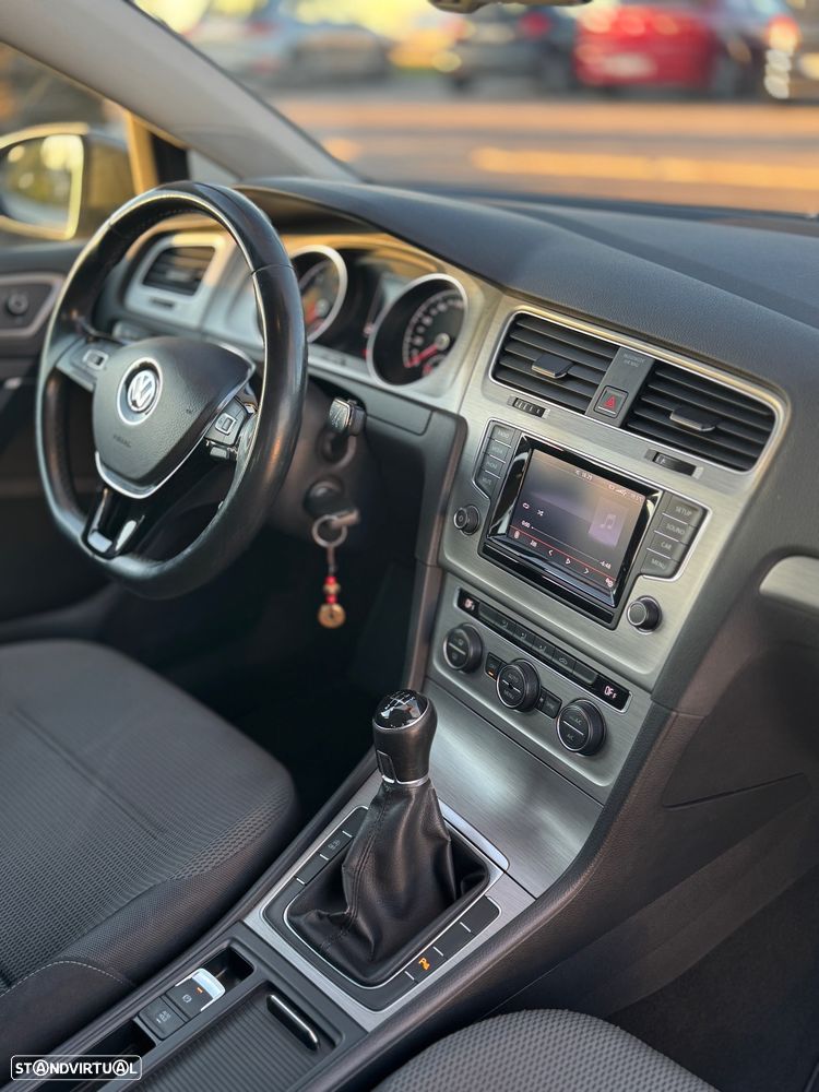 VW Golf Variant - 18