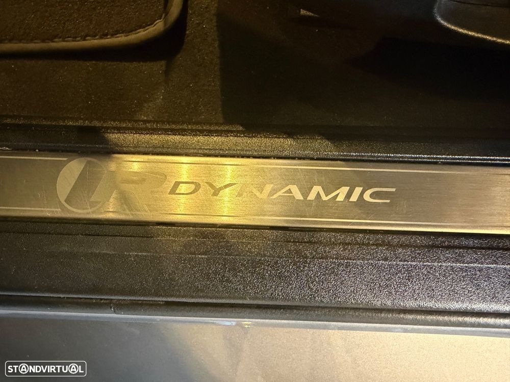 Jaguar XE 2.0 D200 R-Dynamic HSE - 22