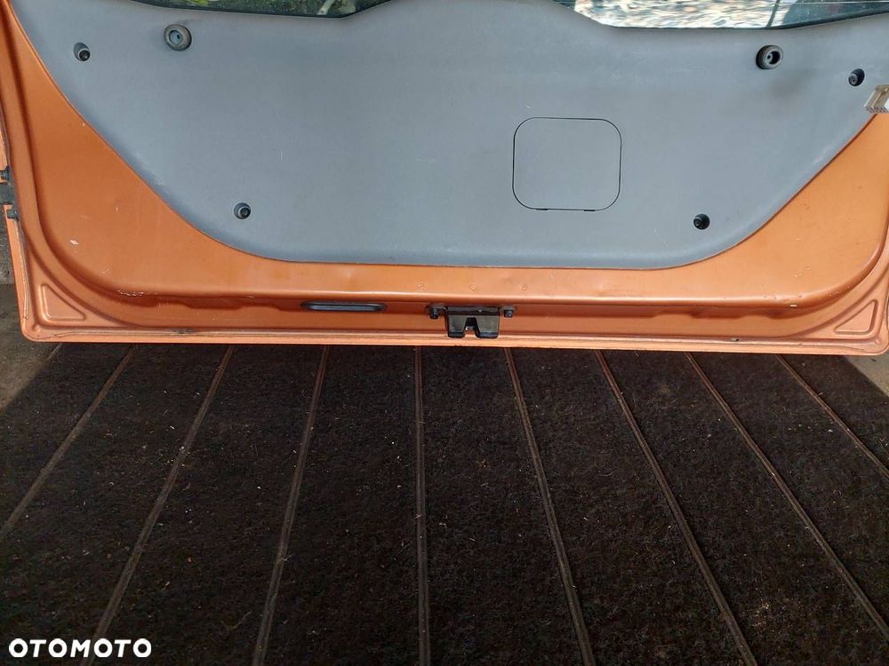 KLAPA BAGAŻNIKA + LAMPY KIA PICANTO I HB 5D O3 - 11