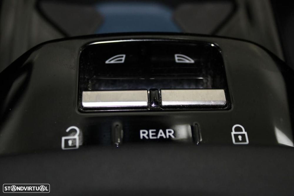 Volvo EX30 Single Motor Extended Range RWD Plus - 19