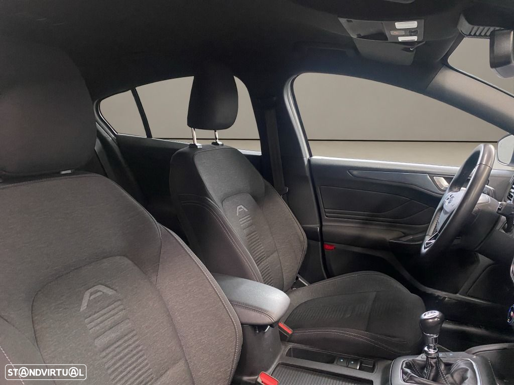Ford Focus 1.0 EcoBoost Active X - 14